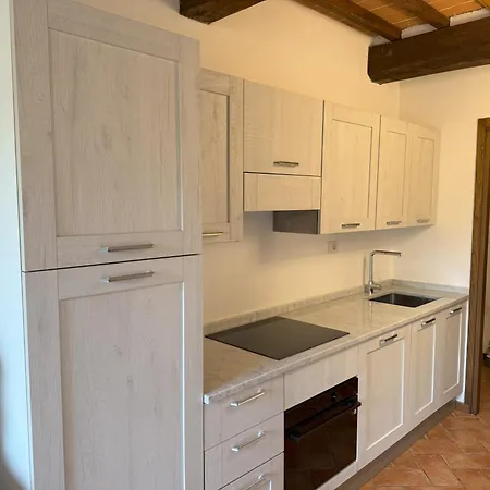 Borgo Di Gaiole - Casa Lorenzo - With A View & Travel Guide شقة *