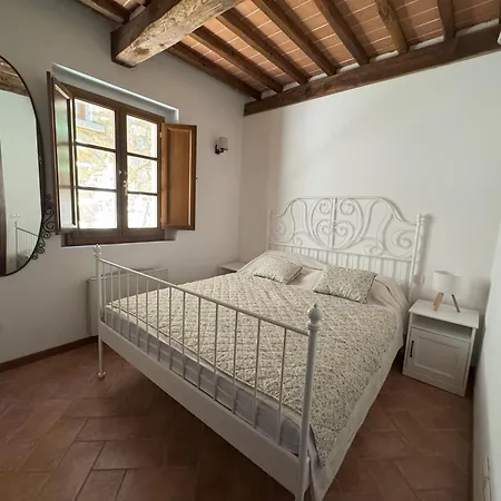 Borgo Di Gaiole - Casa Lorenzo - With A View & Travel Guide