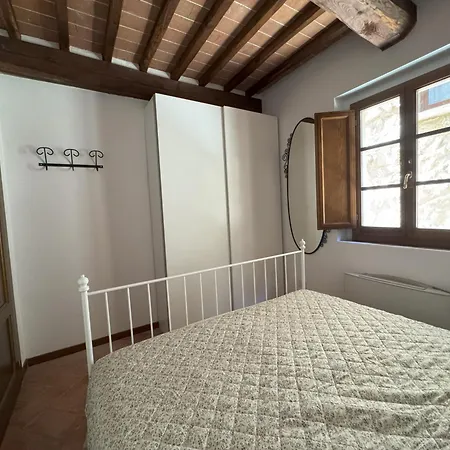 شقة Borgo Di Gaiole - Casa Lorenzo - With A View & Travel Guide *